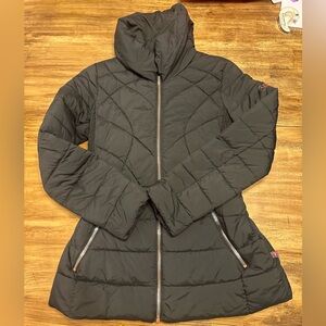 Bernardo Lightweight Puffer Coat Women's Size Small  Primaloft